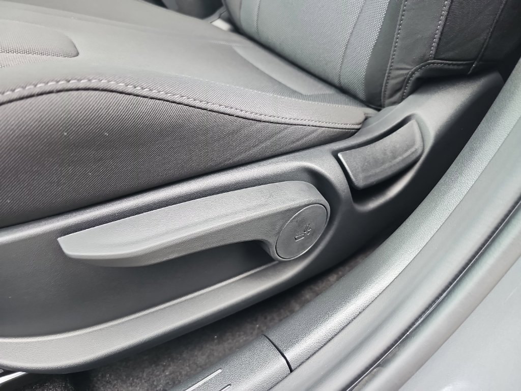 New 2026 Hyundai Elantra SE FWD image 14