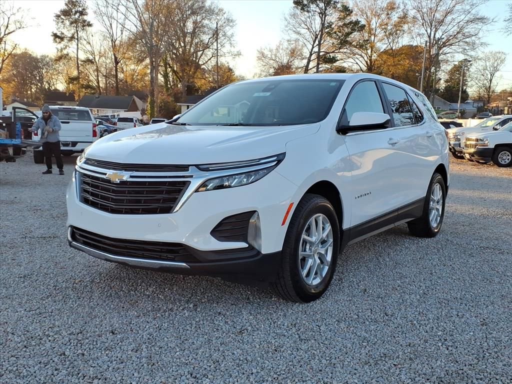 Used 2022 Chevrolet Equinox LT image 3