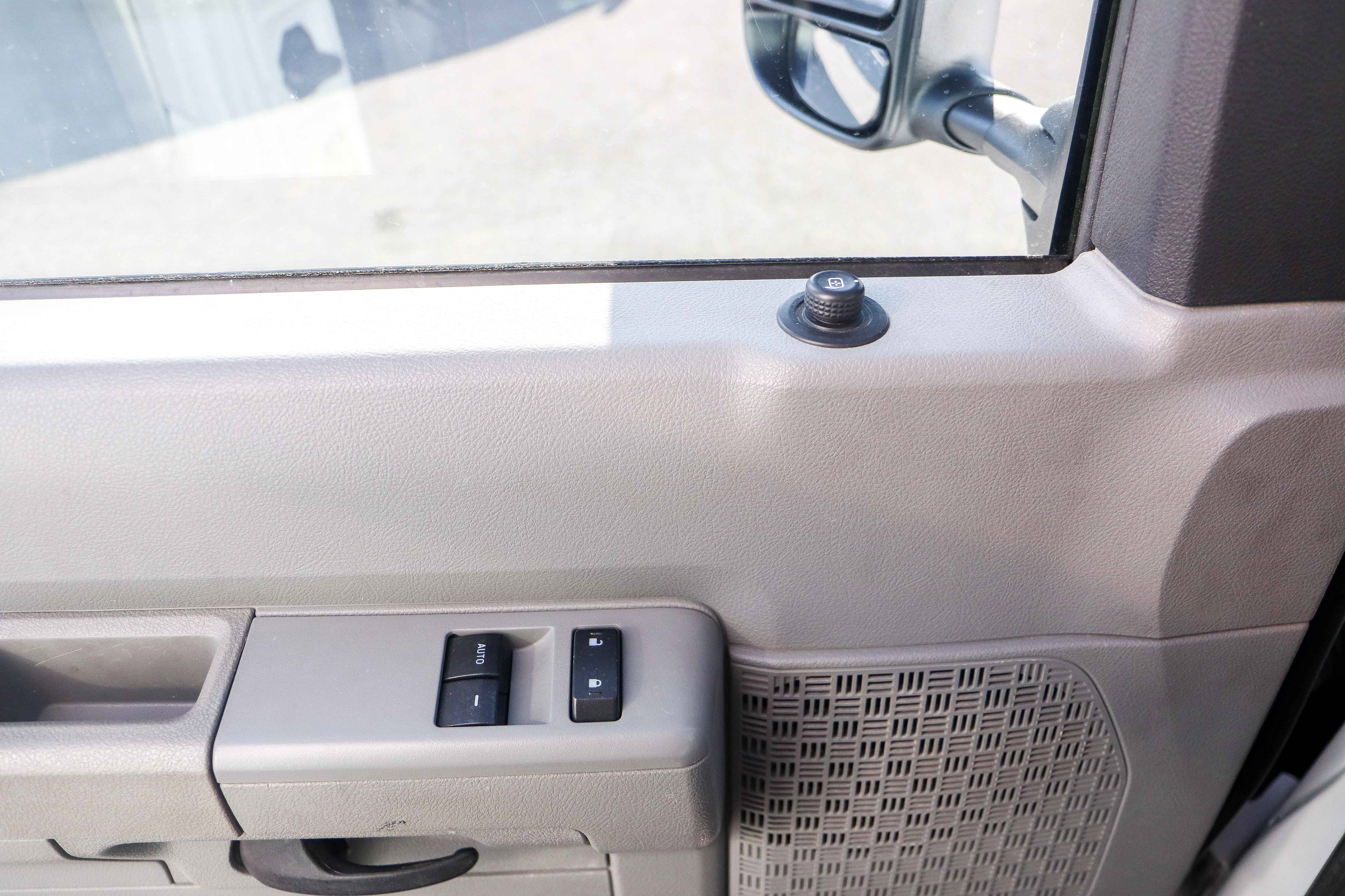 Used 2019 Ford E-350 and Econoline 350 Super Duty w/ Power Windows & Locks Group RWD image 17