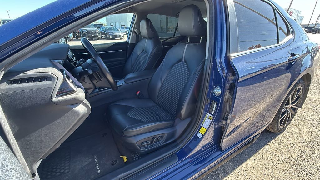 Used 2023 Toyota Camry SE image 12