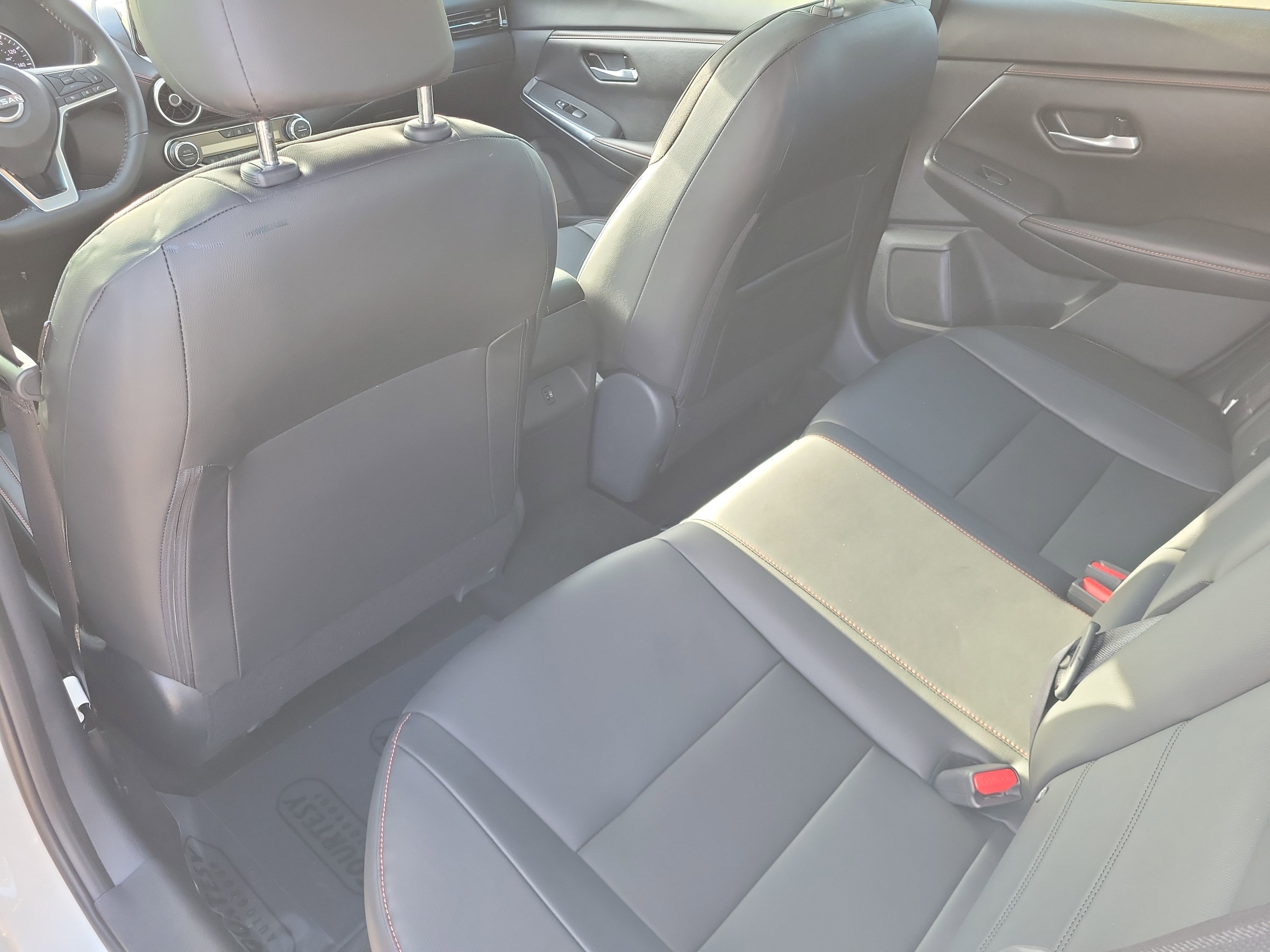 Used 2025 Nissan Sentra SR w/ SR Premium Package image 9