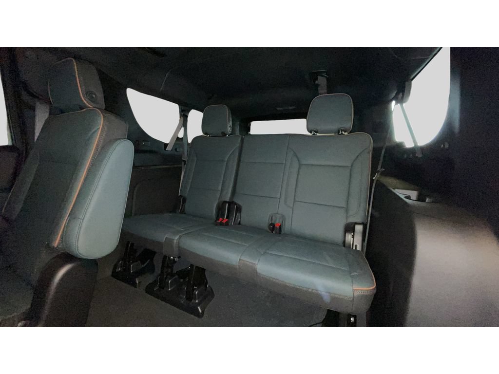 New 2026 GMC Yukon XL AT4 w/ AT4 Premium Package AWD/4WD image 17