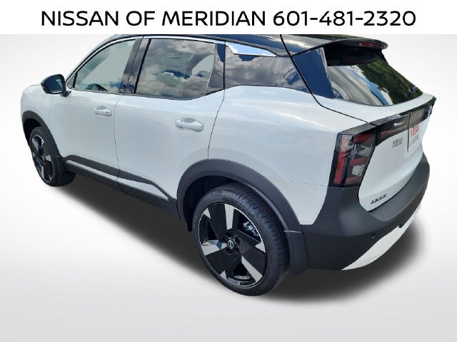 New 2026 Nissan Kicks SR w/ Cold Weather Package FWD image 3