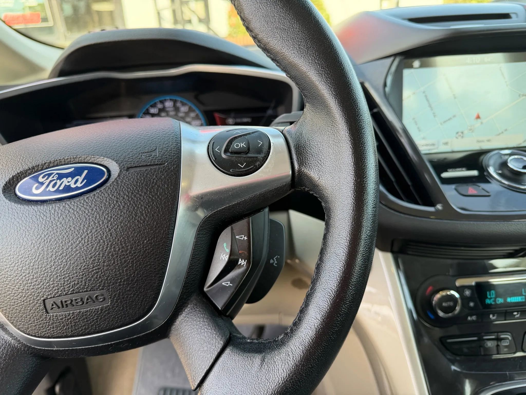 Used 2016 Ford C-MAX Energi SEL w/ Equipment Group 302A image 14