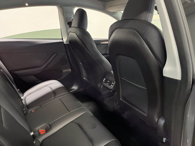 Used 2025 Tesla Model Y Long Range RWD image 15