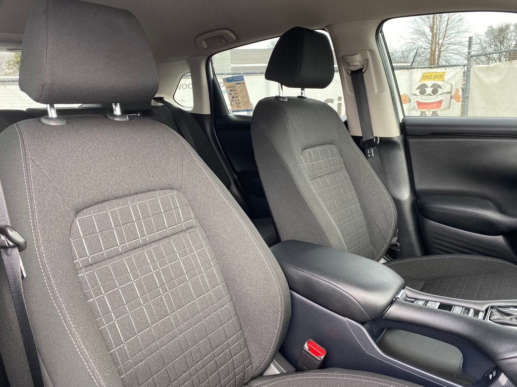 Used 2024 Honda HR-V LX image 16