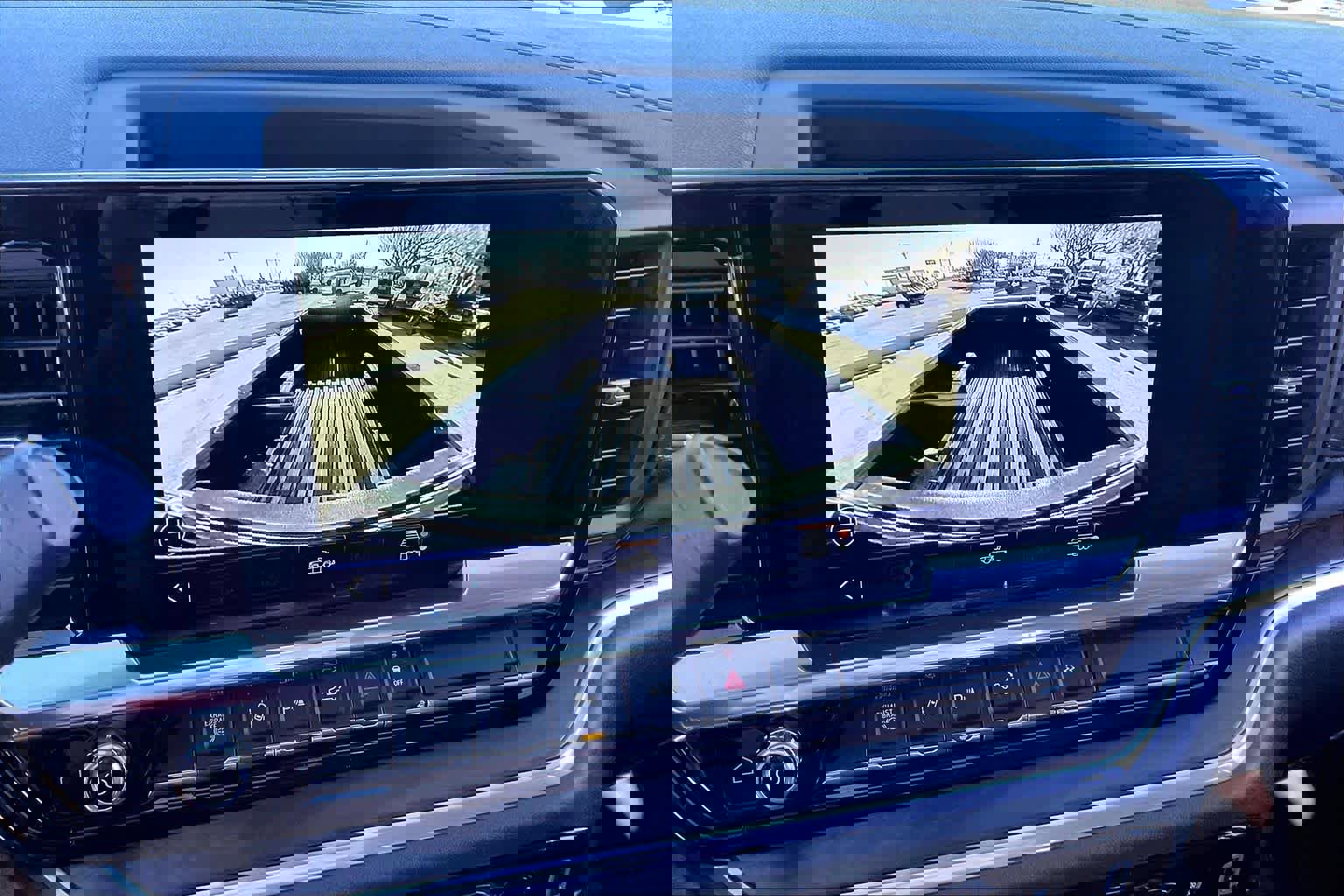 Used 2024 GMC Sierra 2500 SLT w/ SLT Premium Package image 65