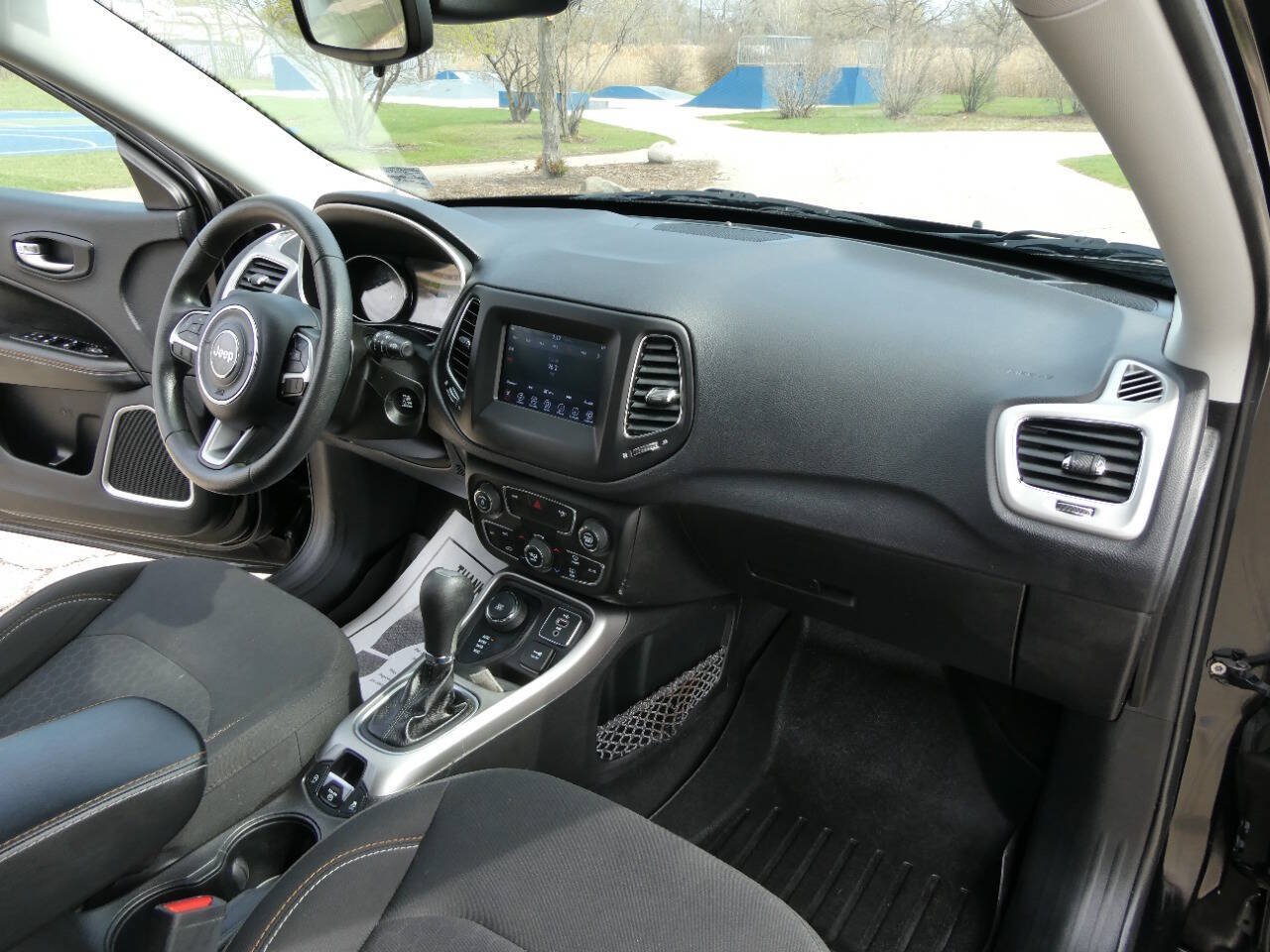 Used 2019 Jeep Compass Sport AWD/4WD image 29
