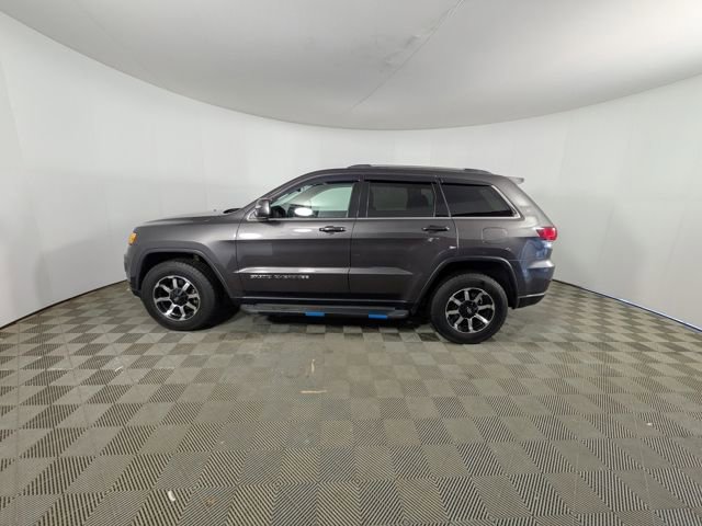 Used 2020 Jeep Grand Cherokee Laredo w/ Security & Convenience Group image 22