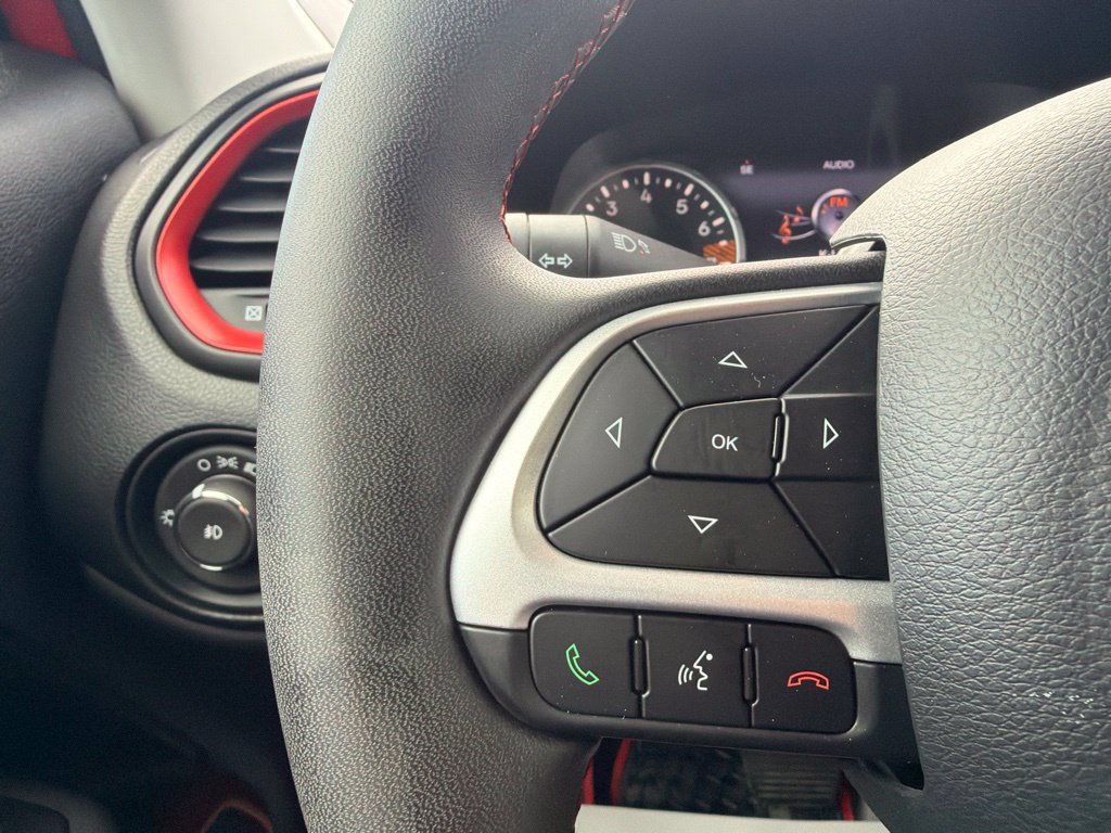 Used 2020 Jeep Renegade Trailhawk AWD/4WD image 29