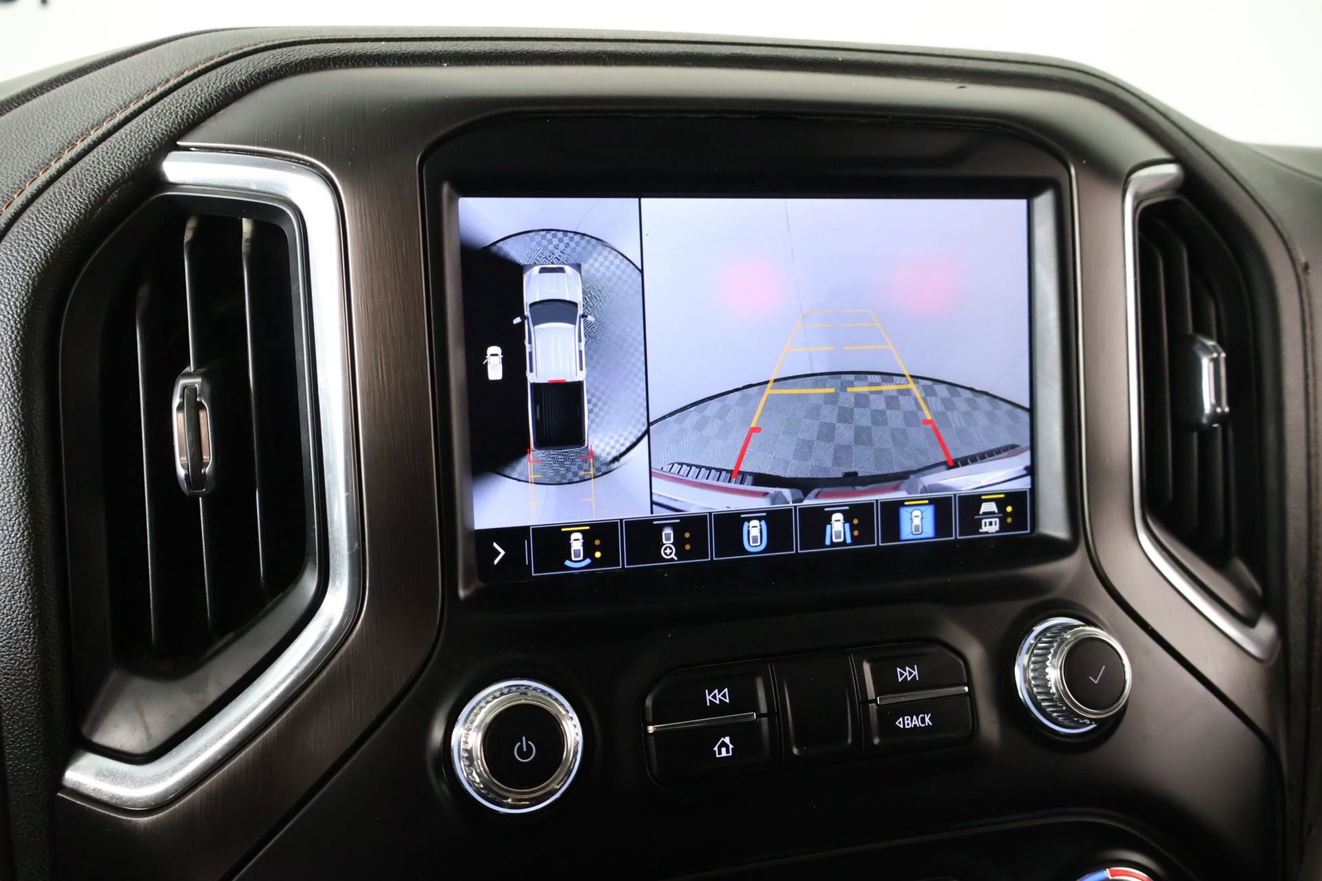 Used 2023 GMC Sierra 3500 AT4 w/ AT4 Premium Plus Package AWD/4WD image 6