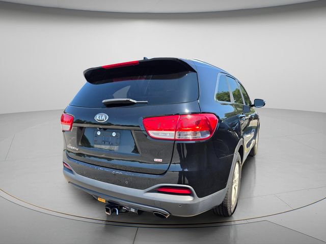 Used 2017 Kia Sorento FWD w/ LX Convenience Package image 4