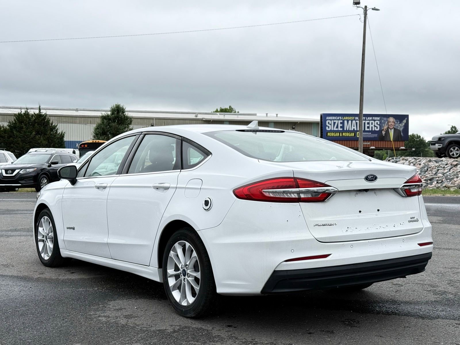 Used 2019 Ford Fusion SE FWD image 10