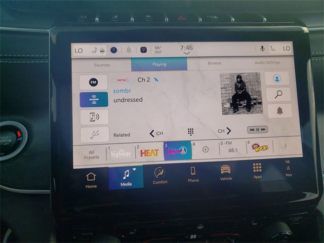 New 2025 Jeep Grand Cherokee Limited w/ Black Appearance Package image 26
