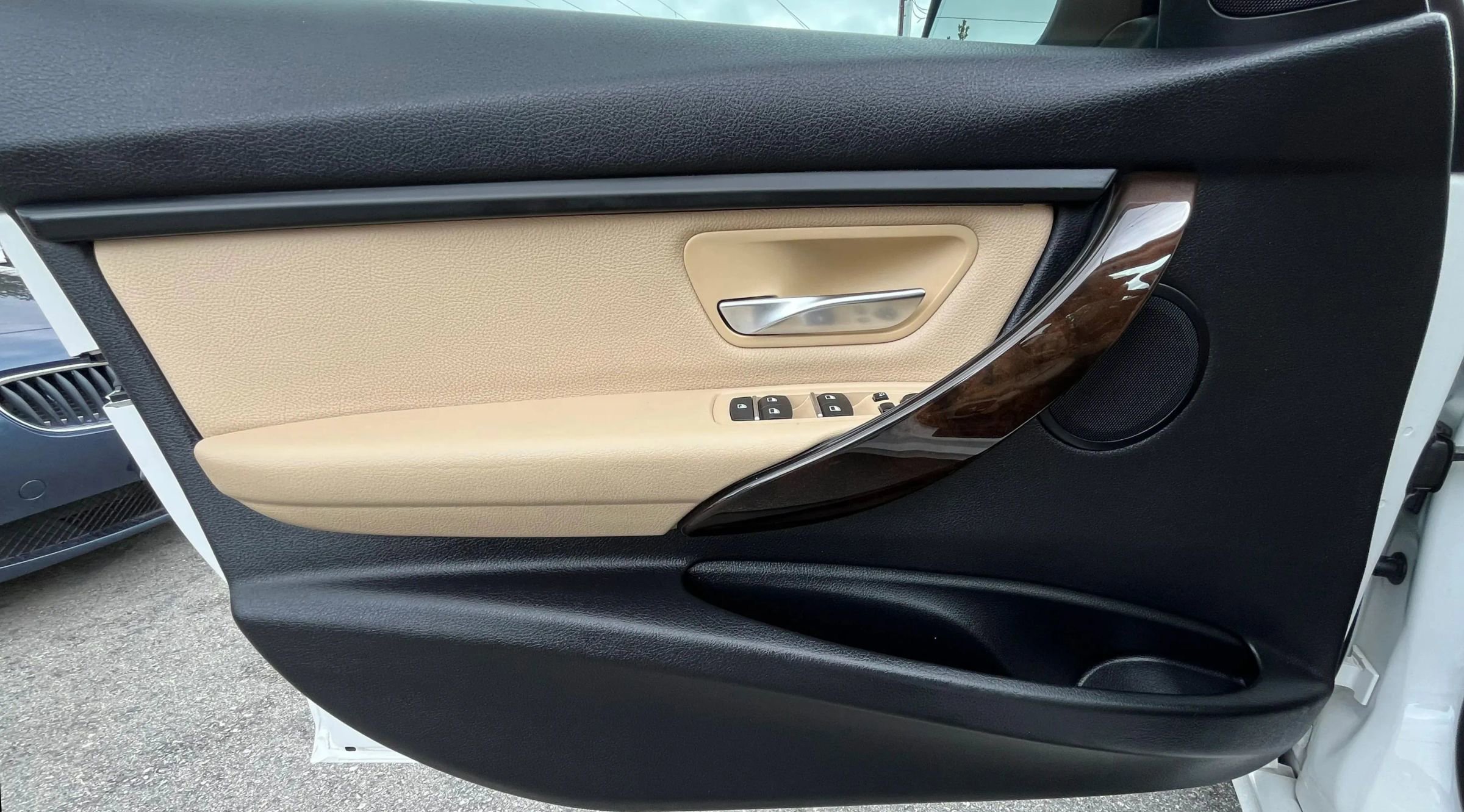 Used 2017 BMW 320i Sedan image 20