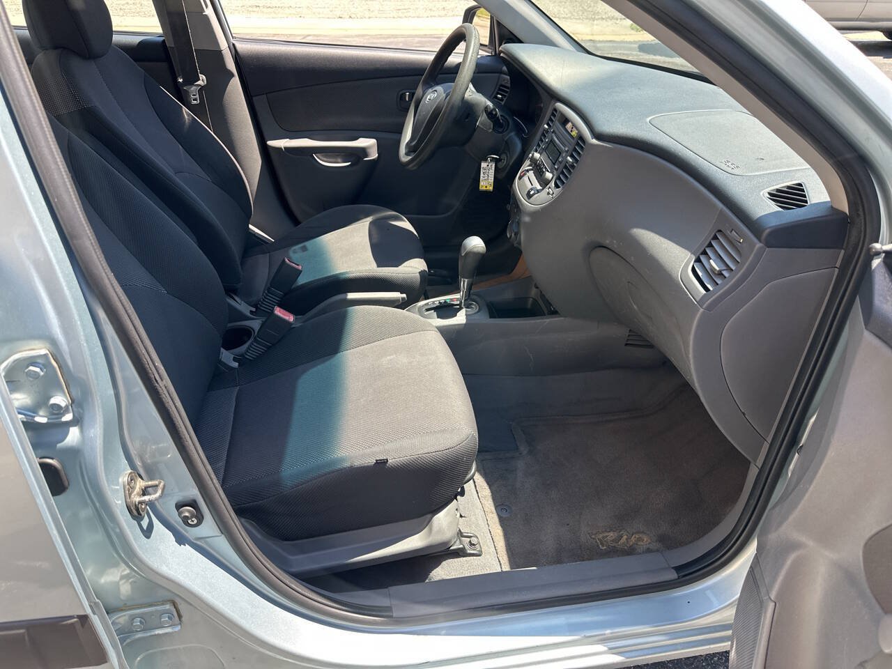 Used 2007 Kia Rio LX FWD image 13
