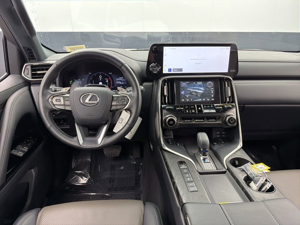 Used 2025 Lexus LX 700h Overtrail AWD/4WD image 8