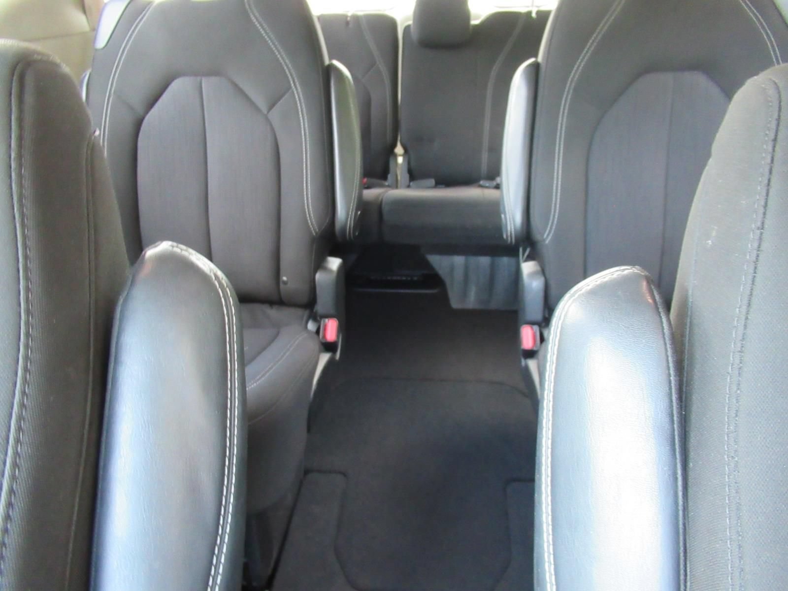 Certified 2022 Chrysler Voyager LX FWD image 34