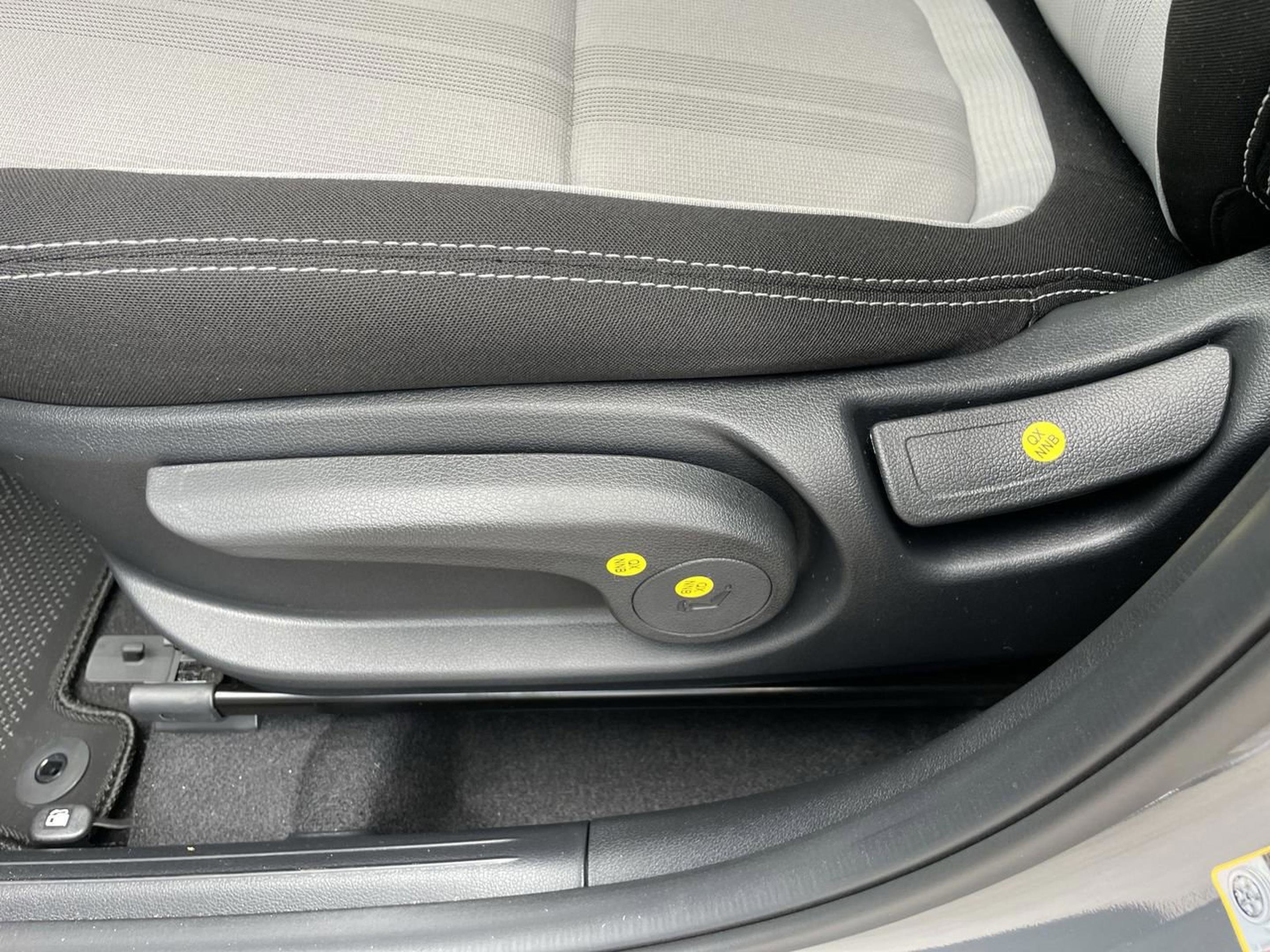 New 2026 Hyundai Venue SEL FWD image 14