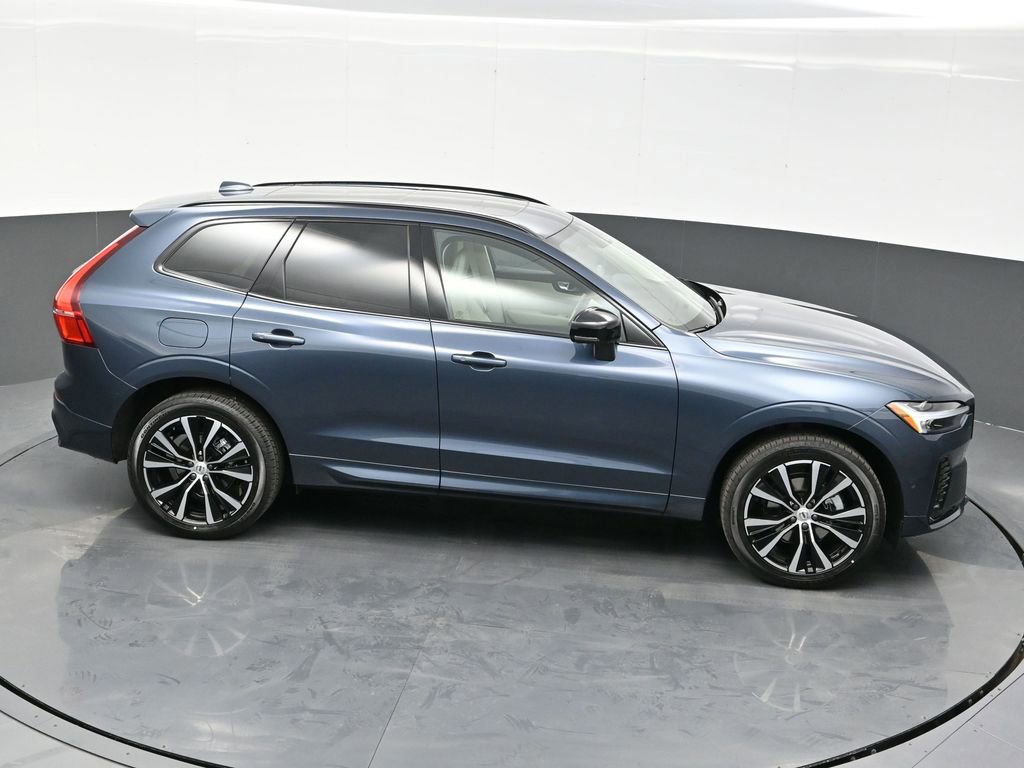 Used 2025 Volvo XC60 B5 Plus w/ Protection Package Premier image 23