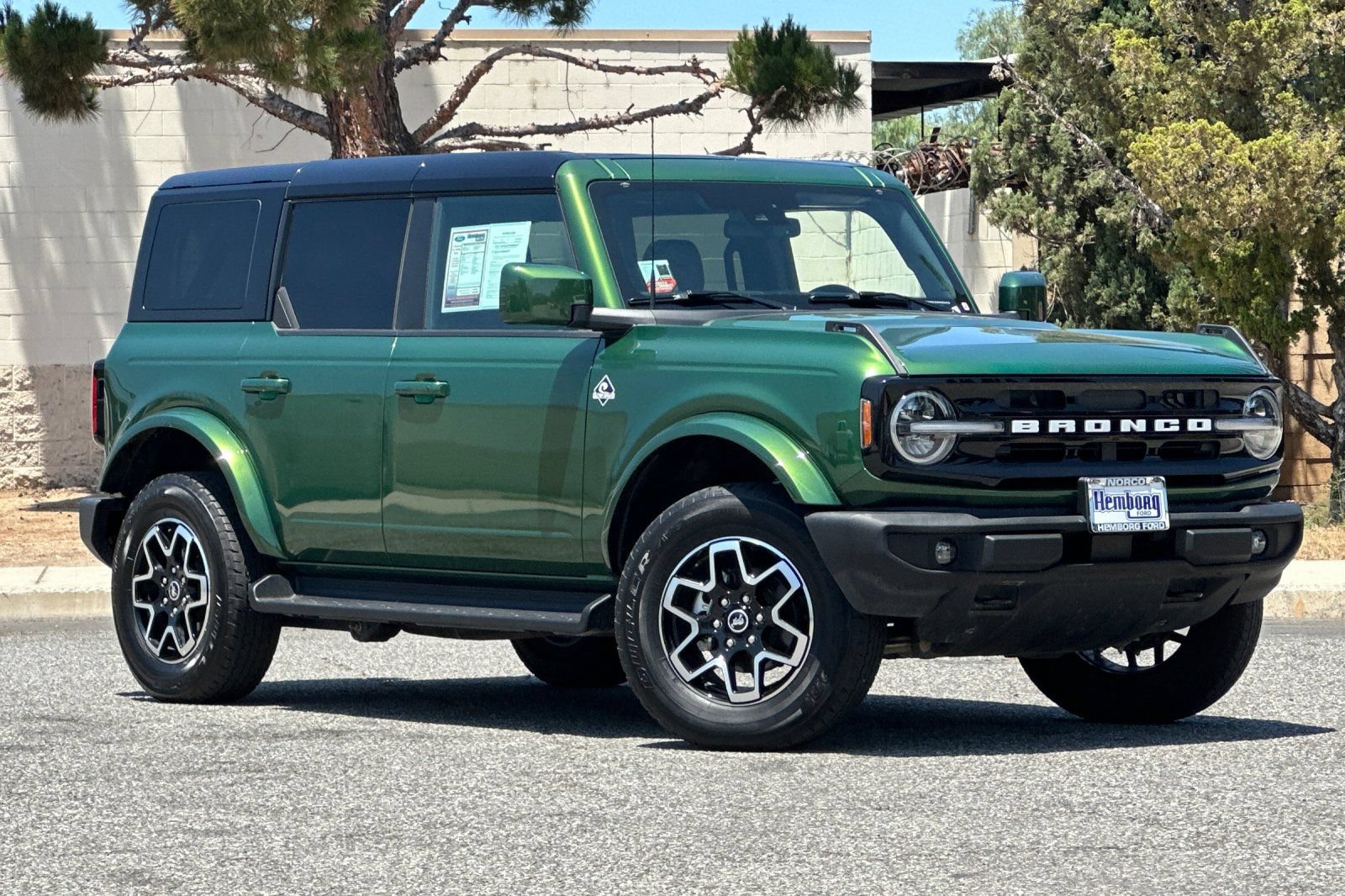 Used 2025 Ford Bronco Outer Banks AWD/4WD video 2