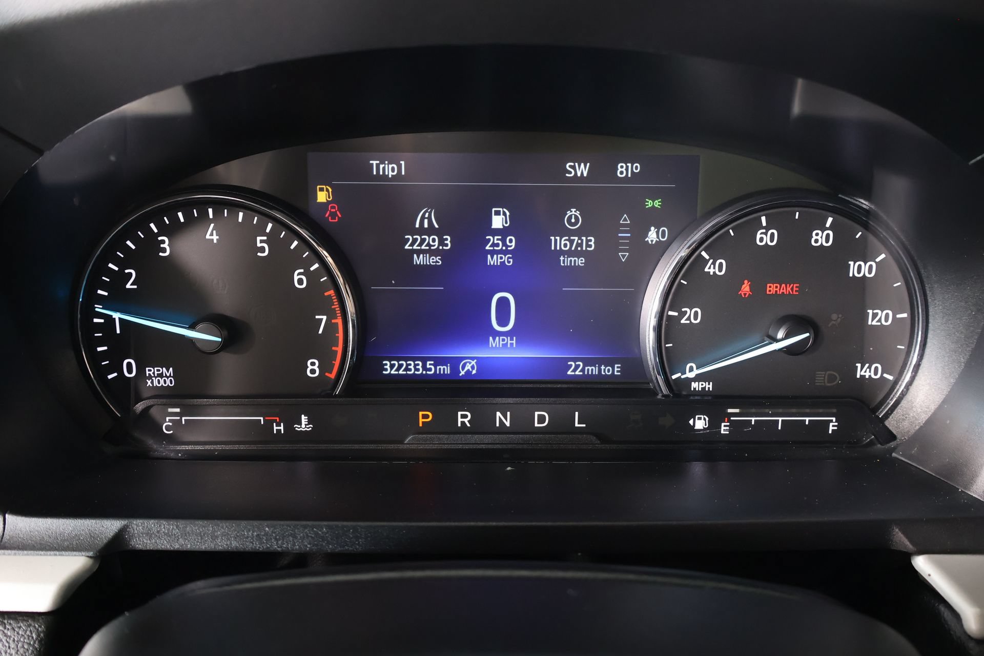 Used 2024 Ford Explorer XLT w/ Equipment Group 202A AWD/4WD image 4