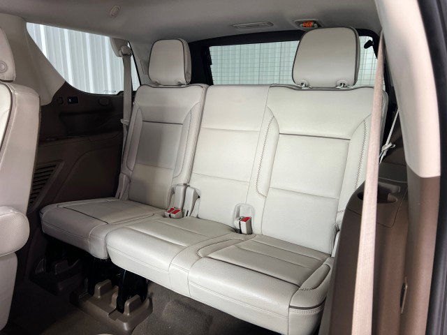 Used 2022 GMC Yukon Denali w/ Denali Premium Package image 15