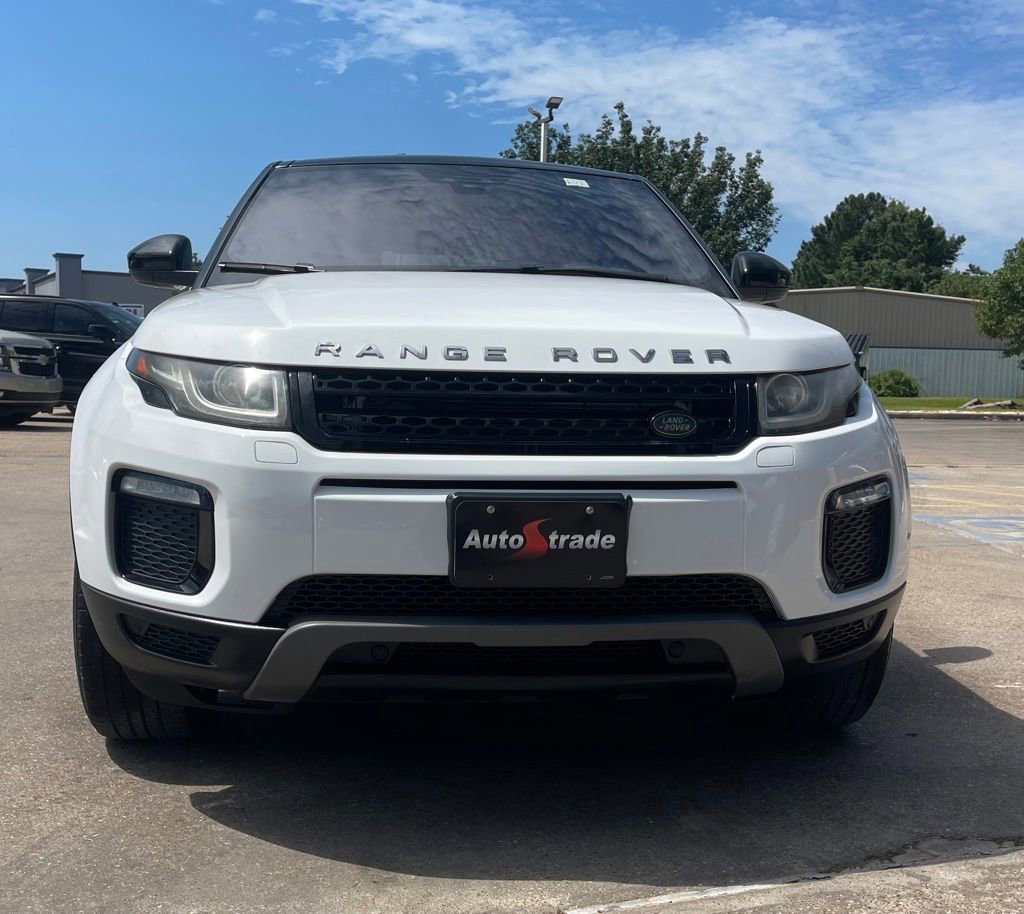Used 2018 Land Rover Range Rover Evoque SE AWD/4WD image 9