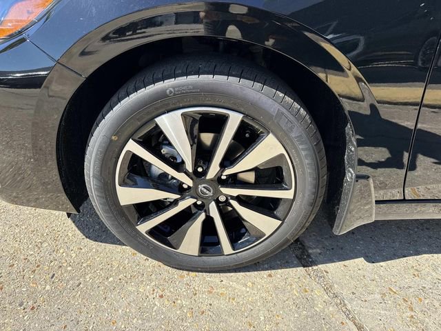 New 2025 Nissan Sentra SV w/ SV Premium Package image 3