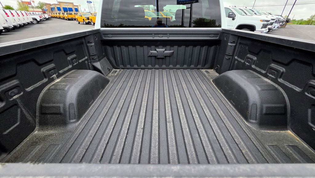 Used 2024 Chevrolet Silverado 1500 LT w/ Protection Package AWD/4WD image 9