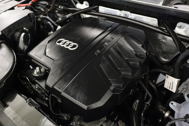 Used 2024 Audi Q5 2.0T Premium w/ Convenience Package image 11