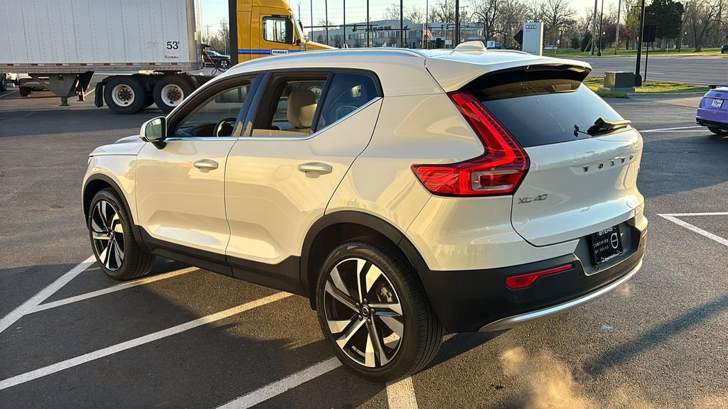 Certified 2024 Volvo XC40 B5 Ultimate w/ Climate Package image 4