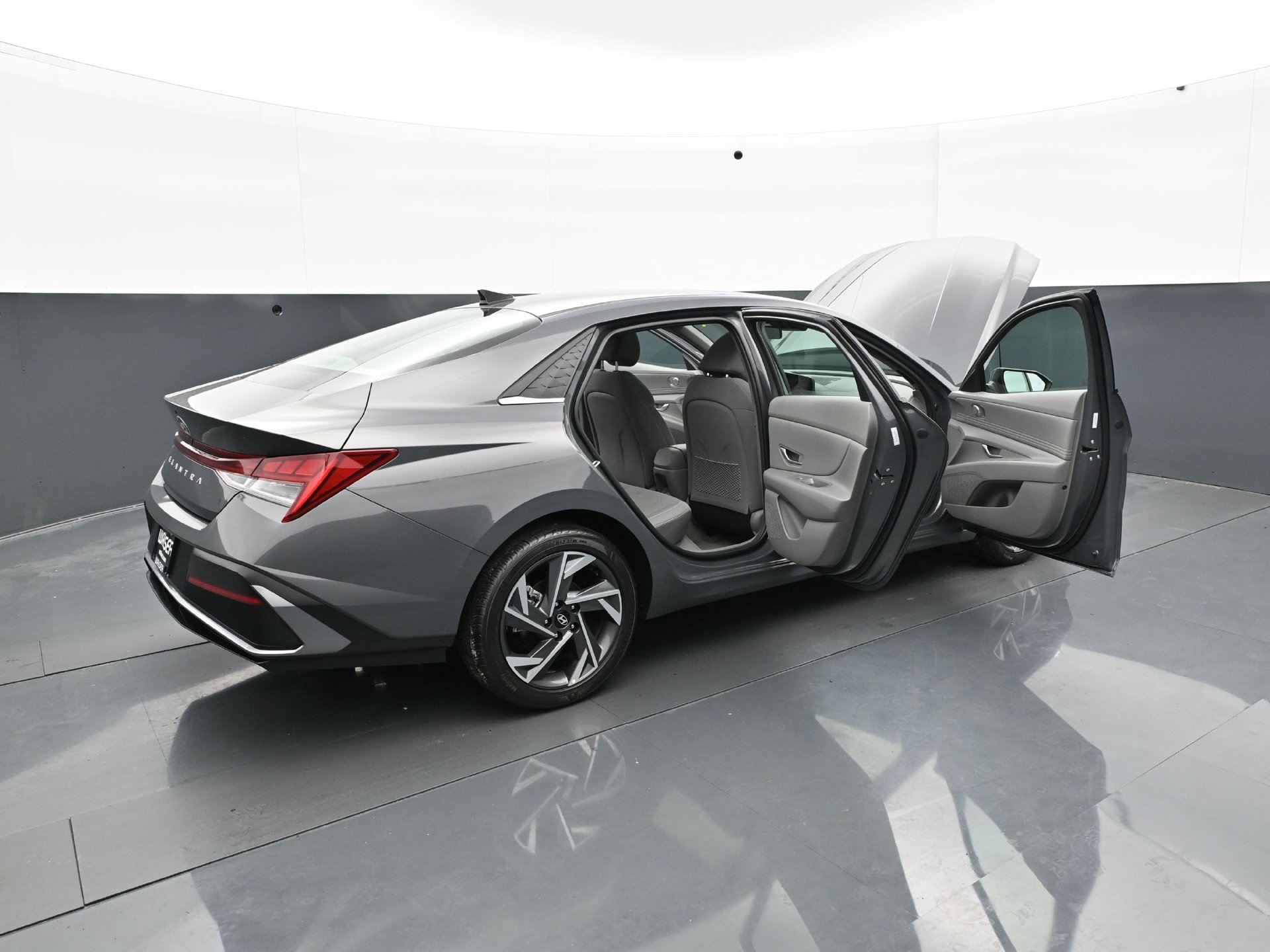 Used 2025 Hyundai Elantra SEL FWD image 37