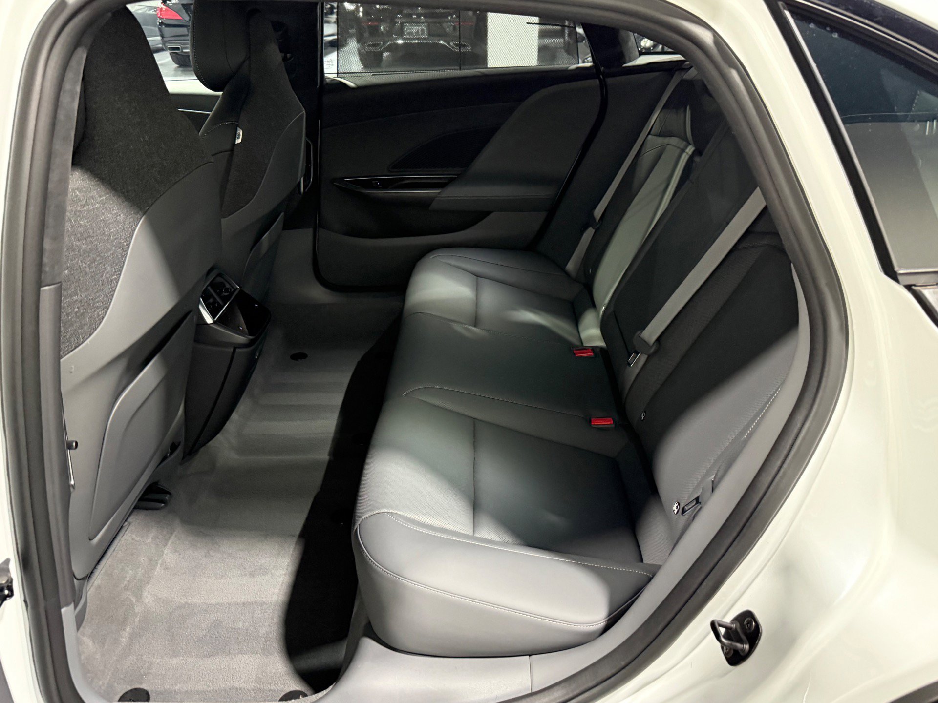 Used 2024 Lucid Air Touring AWD/4WD image 59
