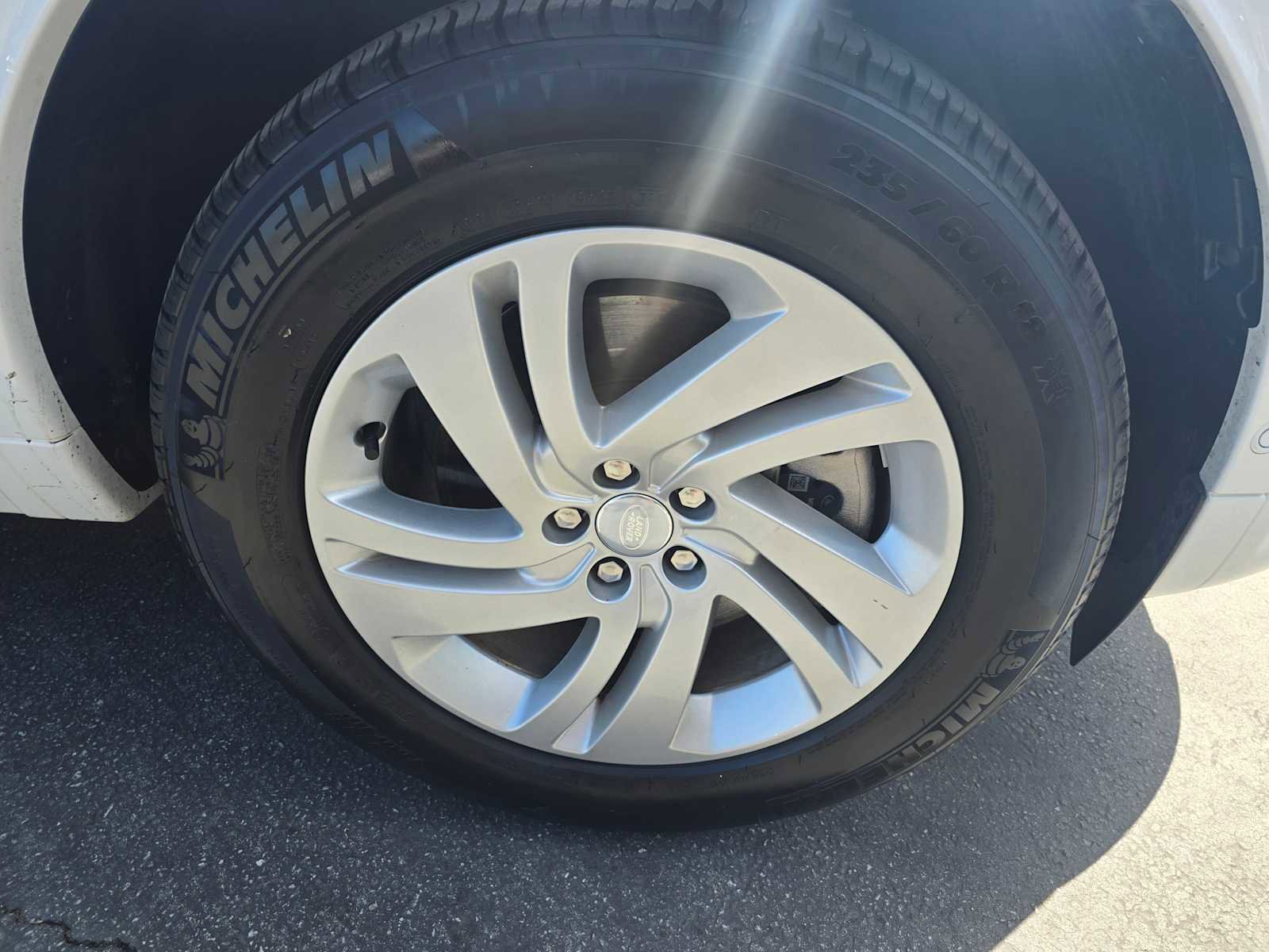 Certified 2025 Land Rover Discovery Sport S image 9