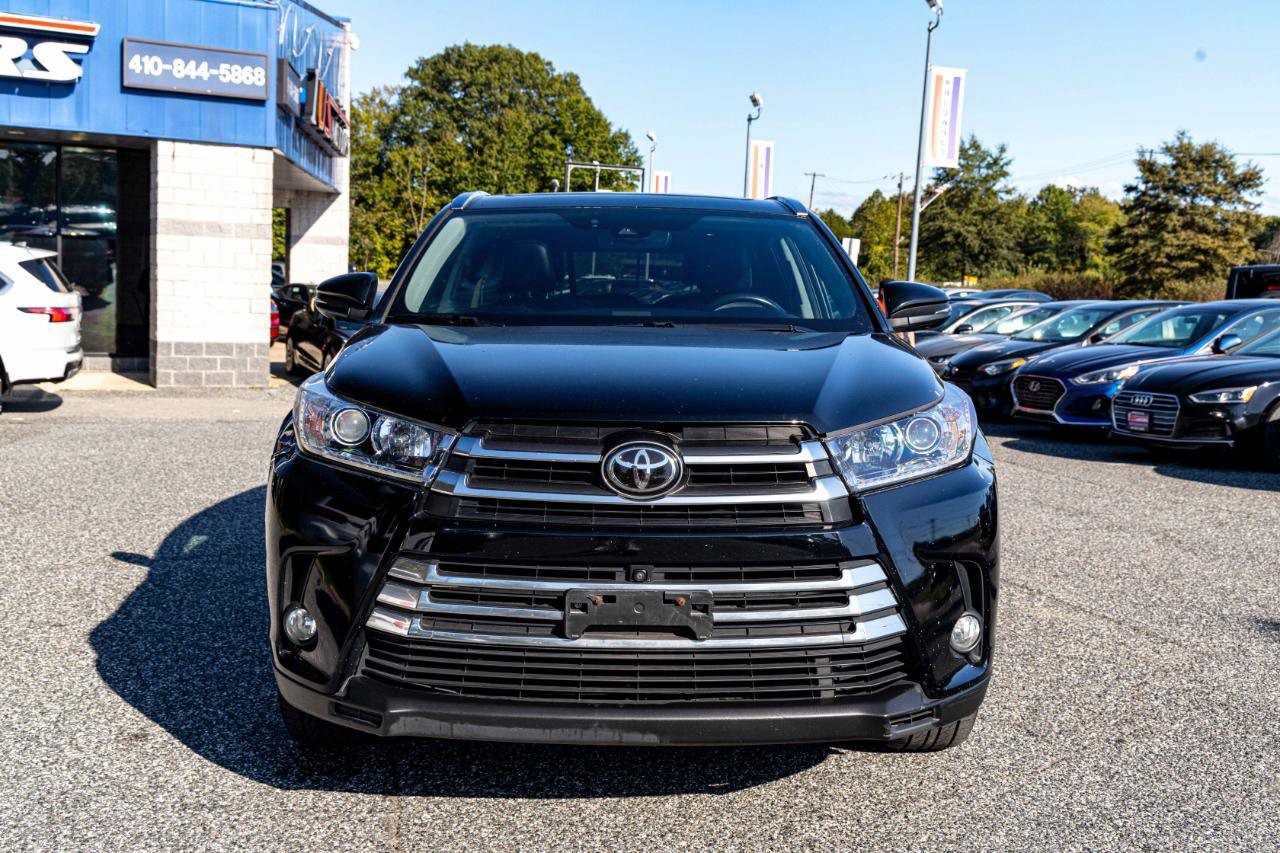 Used 2017 Toyota Highlander Limited Platinum AWD/4WD image 2