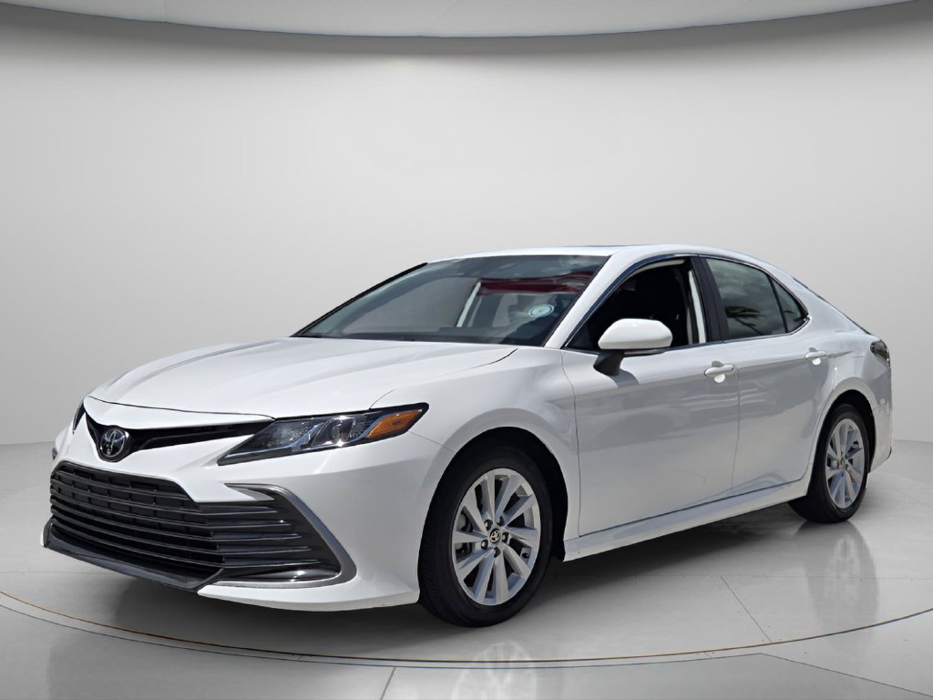 Used 2024 Toyota Camry LE w/ Convenience Package FWD image 9