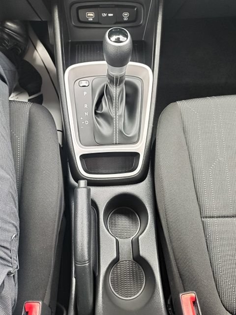 Certified 2026 Hyundai Venue SE FWD image 23