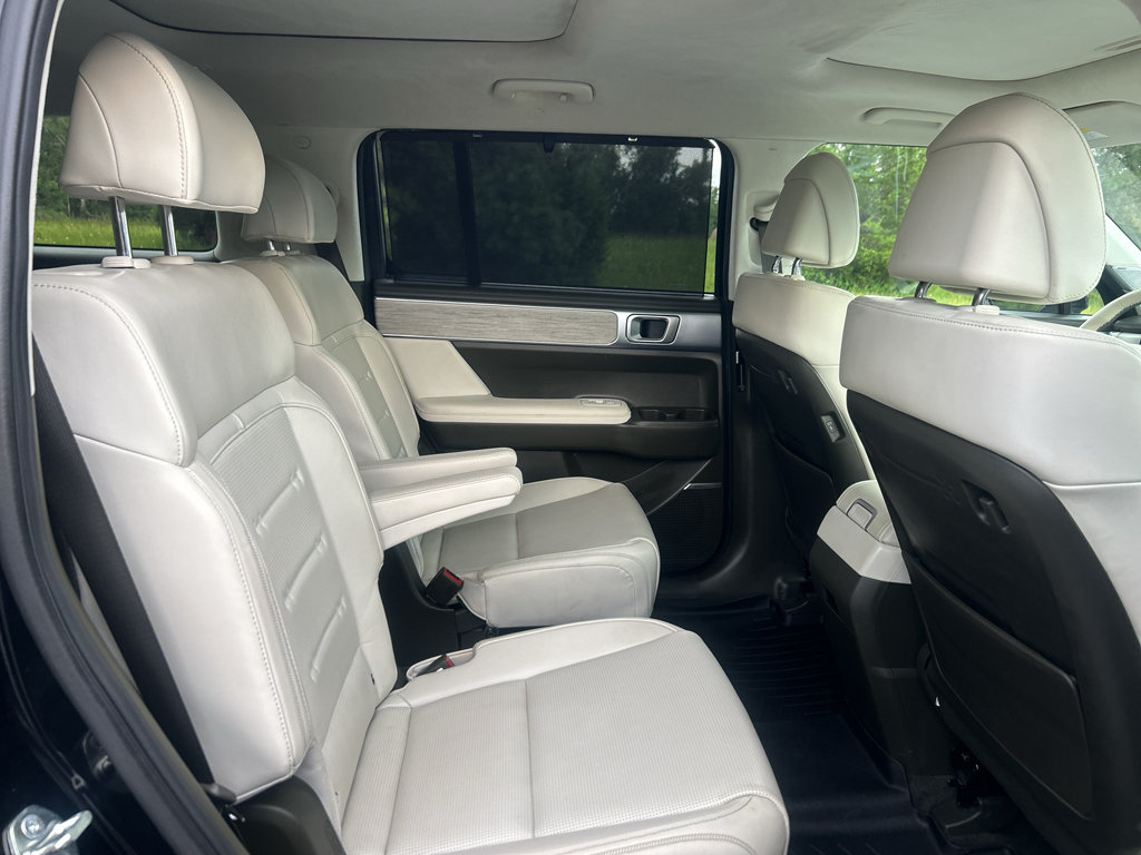 Used 2024 Hyundai Santa Fe Calligraphy FWD image 11