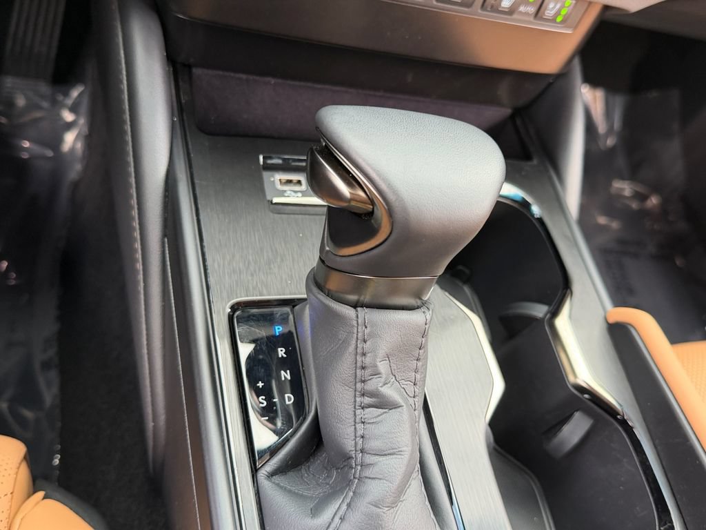 Certified 2024 Lexus ES 300h w/ Technology Package FWD image 25