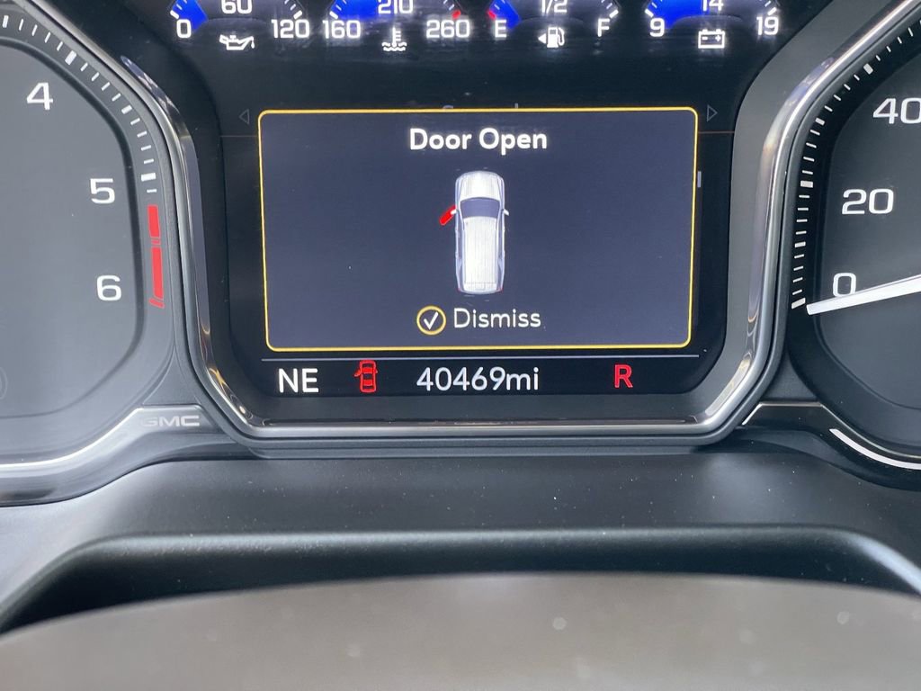 Used 2021 GMC Yukon XL SLT w/ SLT Luxury Package image 33