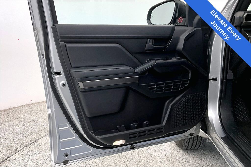 Used 2025 Toyota 4Runner SR5 image 23