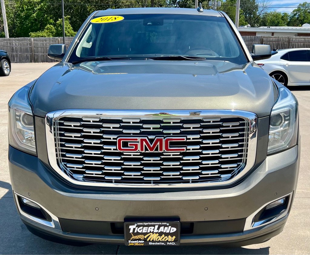 Used 2018 GMC Yukon Denali w/ Denali Ultimate Package image 2
