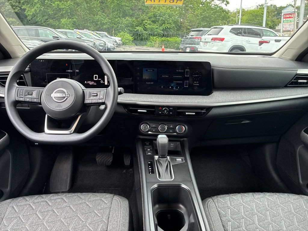 Certified 2025 Nissan Kicks SV AWD/4WD image 23