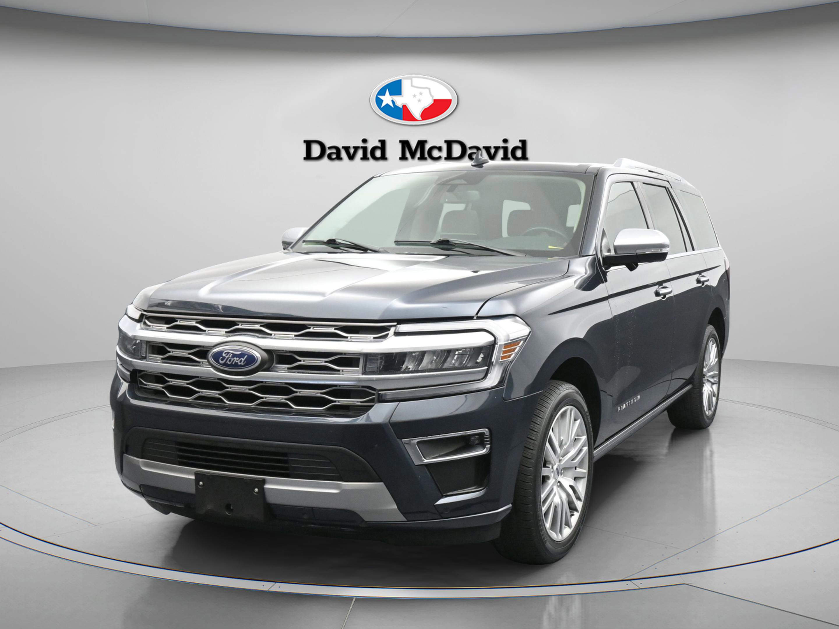 Used 2023 Ford Expedition Platinum RWD image 4