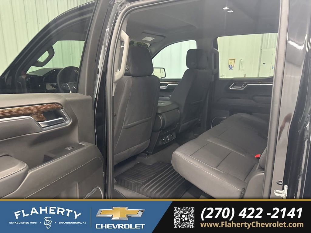 Used 2025 GMC Sierra 1500 Elevation image 11