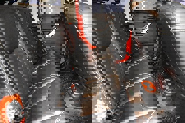 Used 2015 Jeep Wrangler Unlimited Sahara w/ Connectivity Group image 19