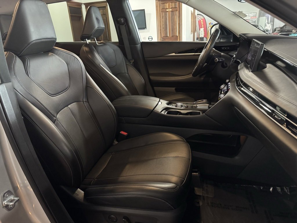 Used 2023 INFINITI QX60 Pure image 20
