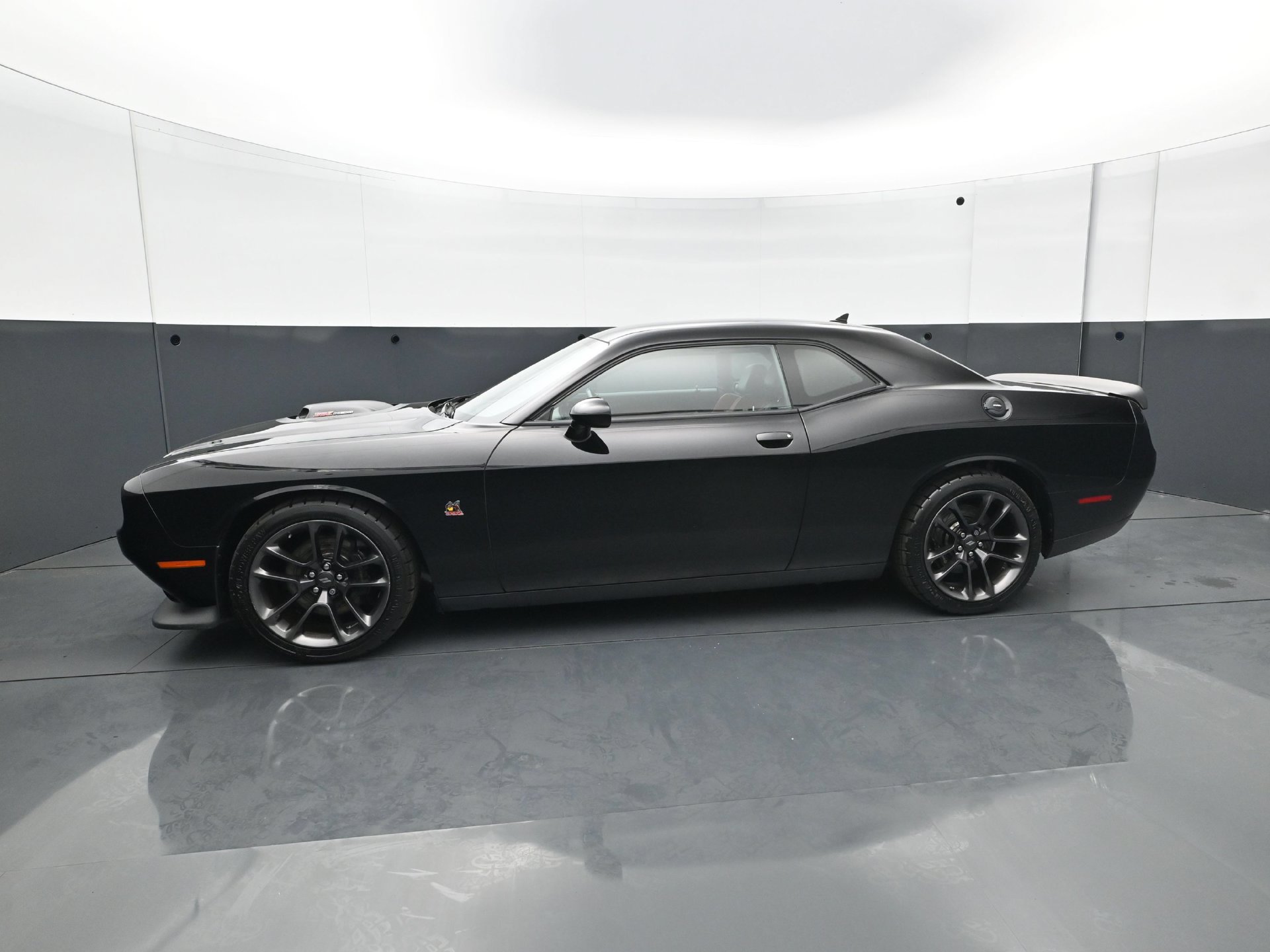 Used 2021 Dodge Challenger R/T Scat Pack w/ Shaker Package RWD image 3