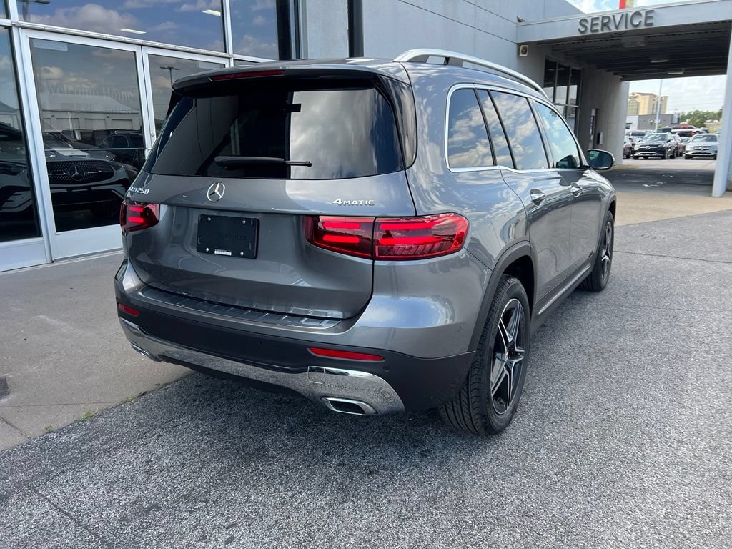 New 2026 Mercedes-Benz GLB 250 4MATIC image 8